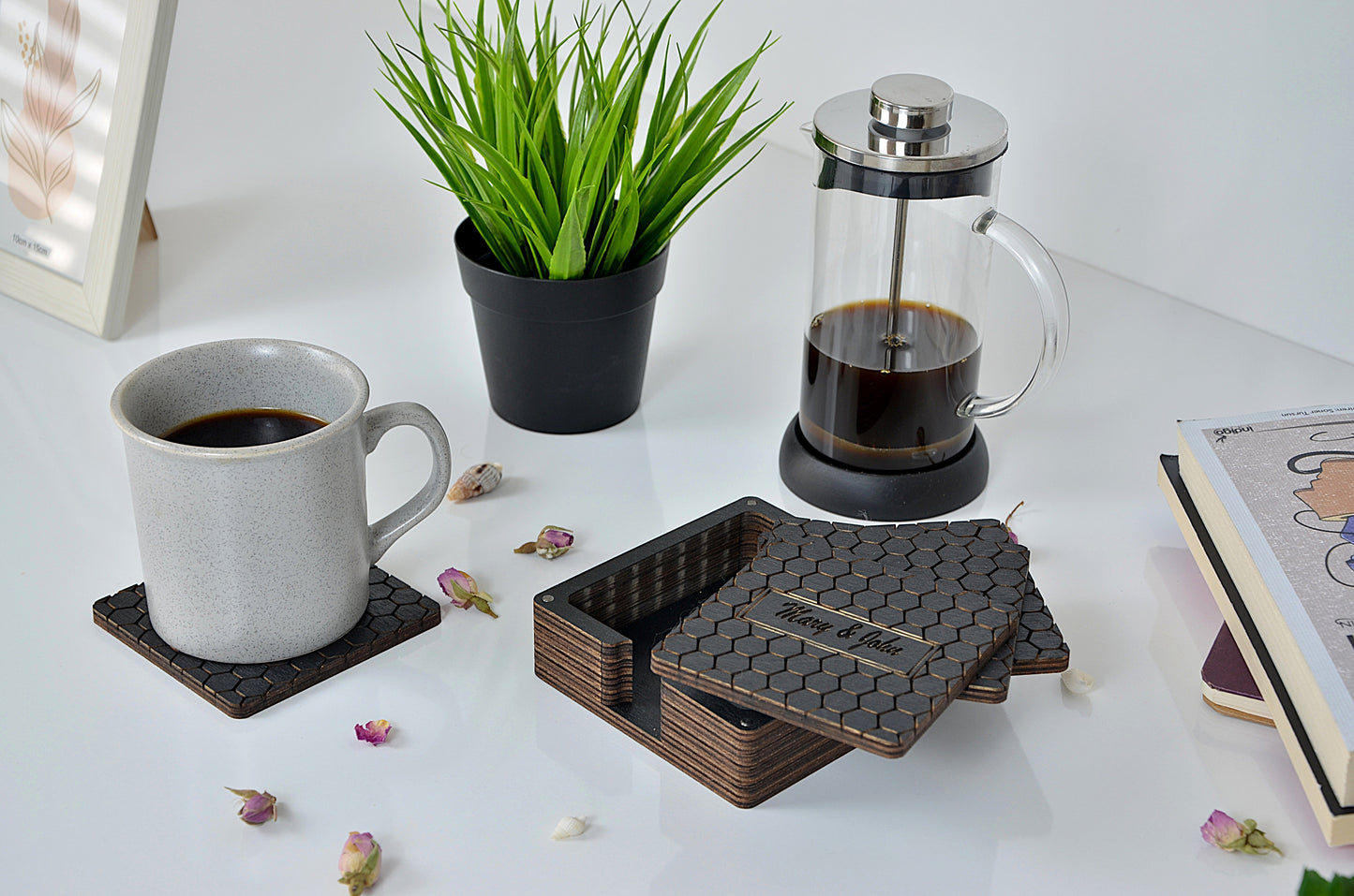 Modern Kare Ahşap Bardak Altlığı Seti, Lazer Kesim Huş Kontrplak, 4'lı Minimalist İskandinav Tarzı Mutfak Dekoru