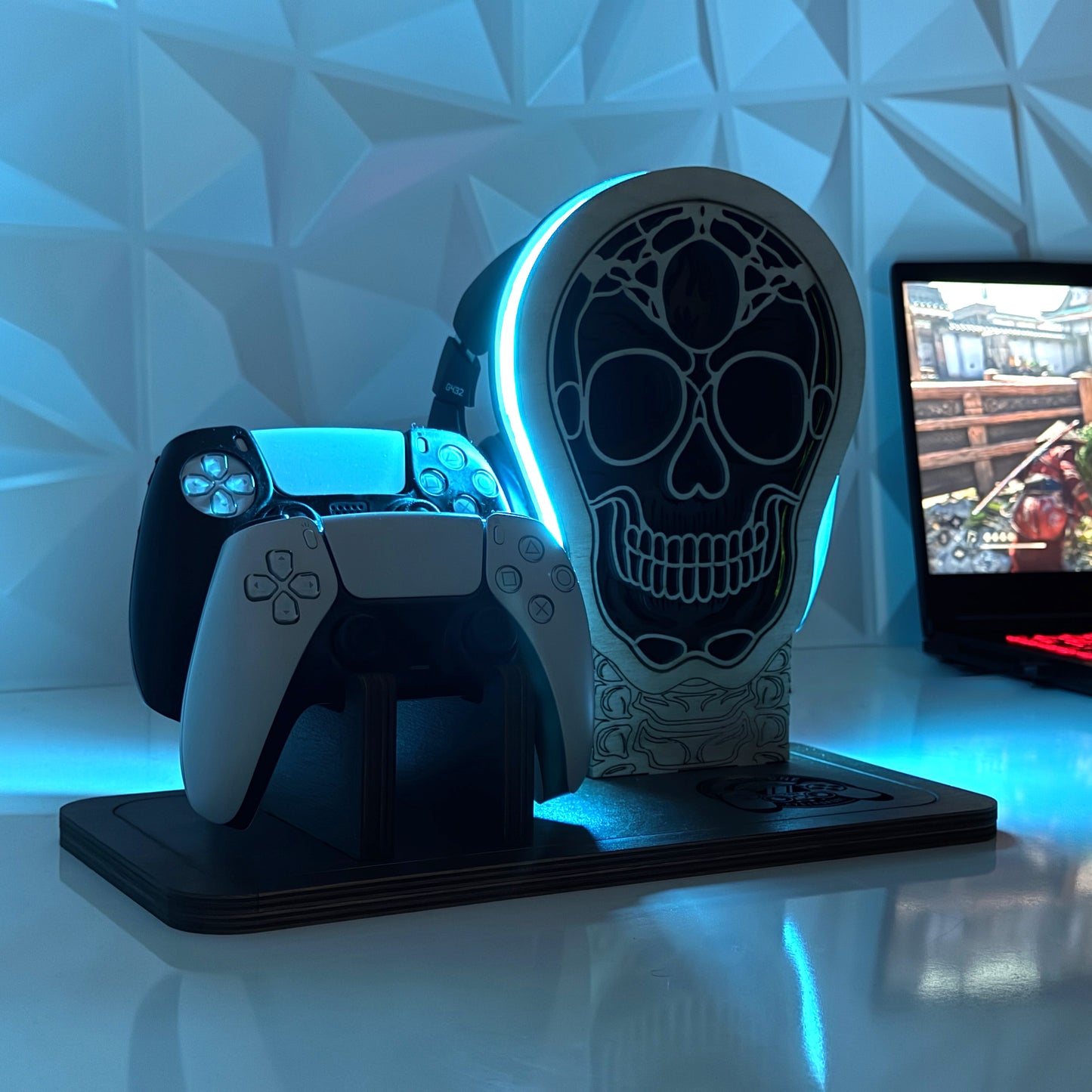 Kişiye Özel Ahşap RGB Kulaklık ve Kumanda Standı - Kuru Kafa Dekor Oyuncu Aksesuar Düzenleyici - Gamer Hediye Seti (Kopya)
