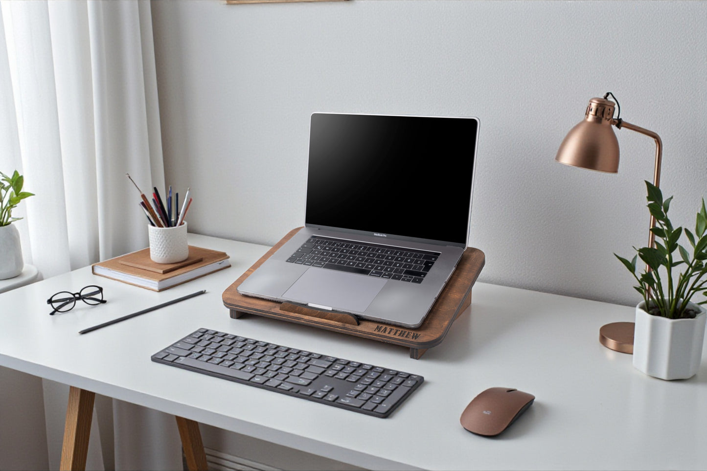 Ahşap Laptop Standı - Kişiye Özel Hediyeler