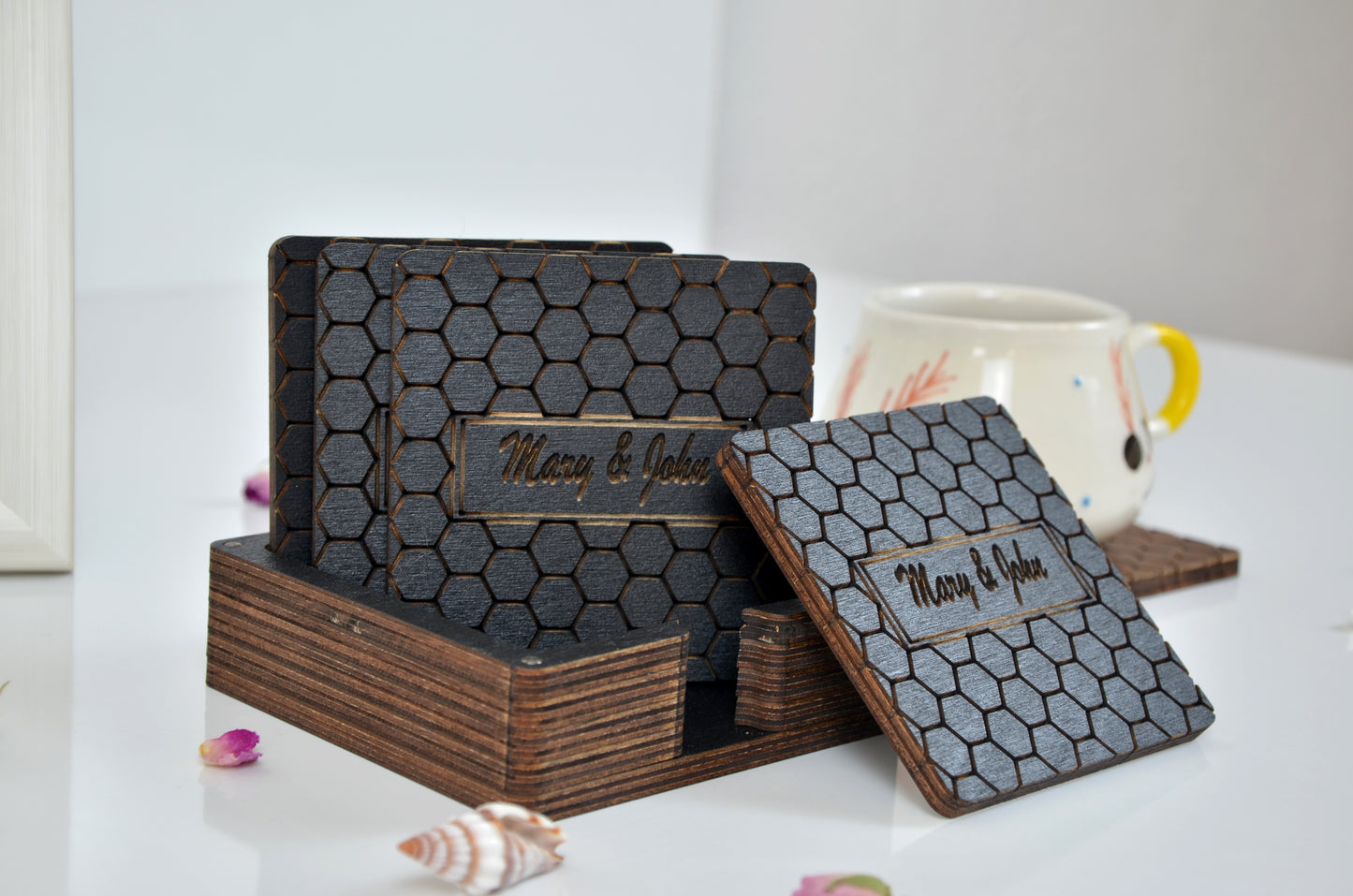 Modern Kare Ahşap Bardak Altlığı Seti, Lazer Kesim Huş Kontrplak, 4'lı Minimalist İskandinav Tarzı Mutfak Dekoru
